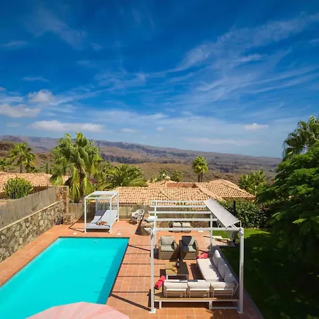 Holiday home Linda *